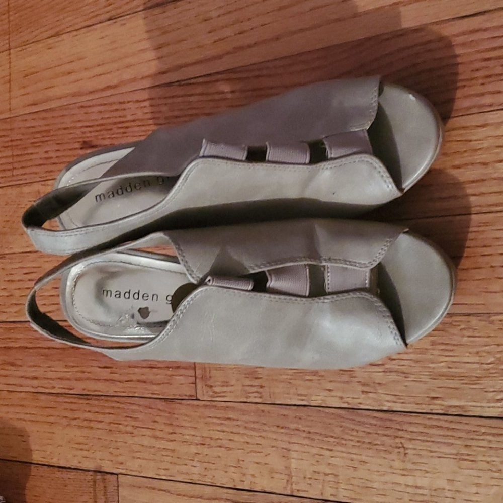 Shoes - Picture 2 of 2